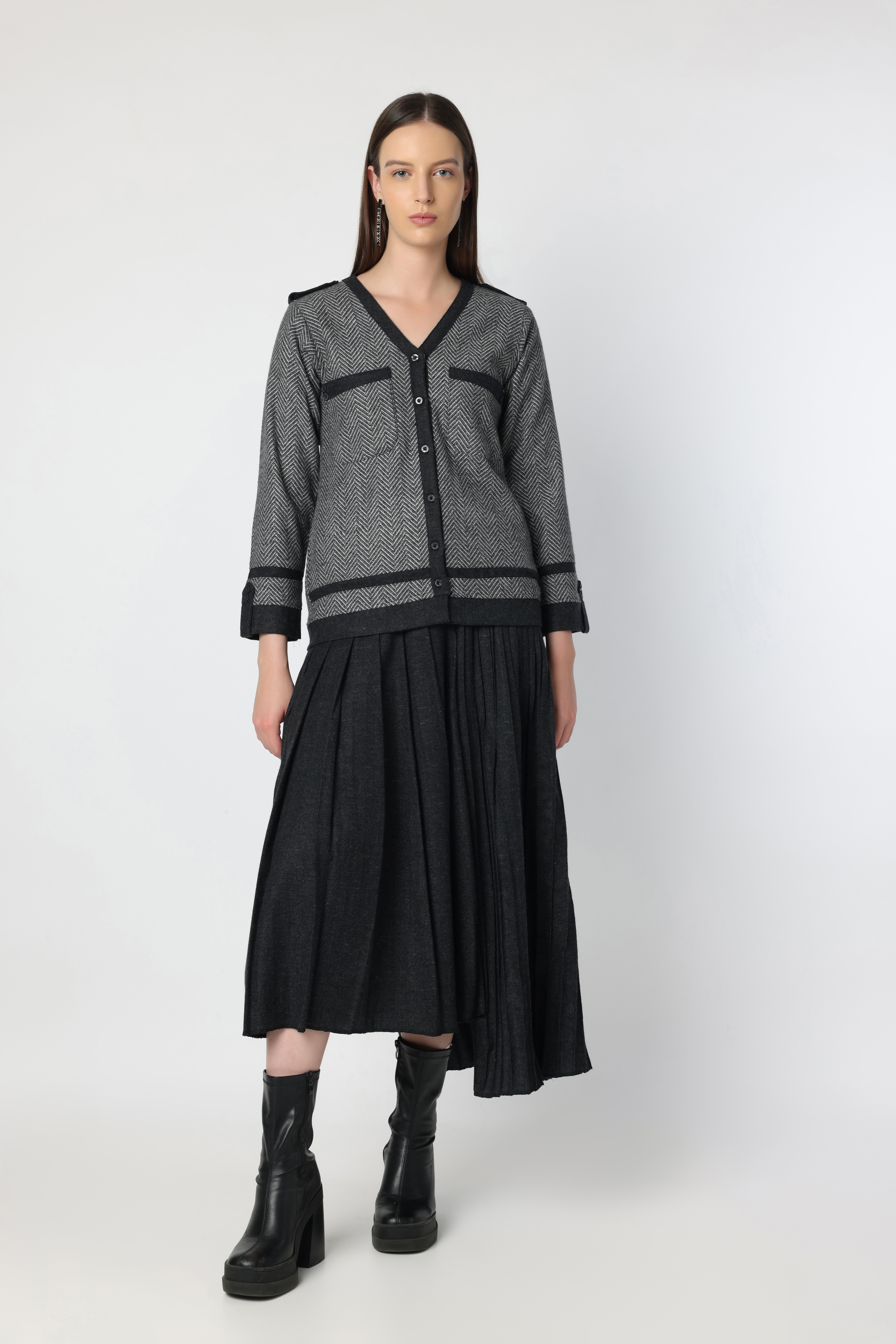 Chic V-Stripe Woolen Top